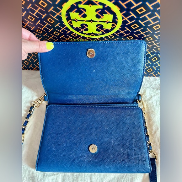 Tory Burch Saffiano Leather Handle Bag - Picture 9 of 11